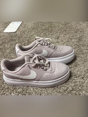 Nike Women's Light Pink Platform Sneakers with White Swoosh